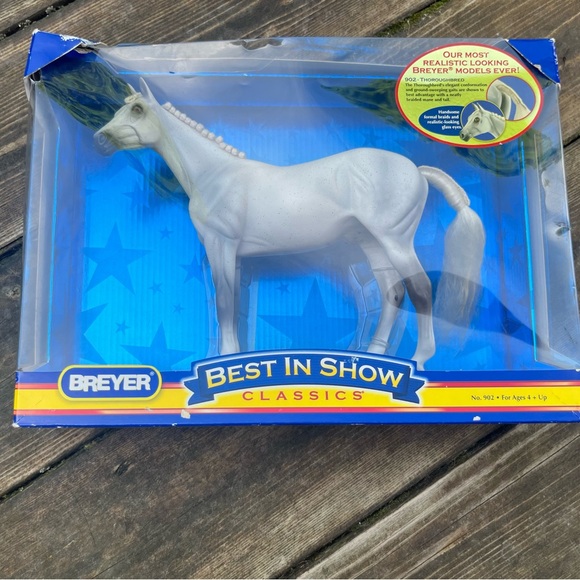 Breyer Best In Show Classics 902 Thoroughbred Sealed (box has some damage) - Picture 1 of 11